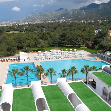 Uptown Bueyuek Anadolu Girne Hotel Екстериор снимка
