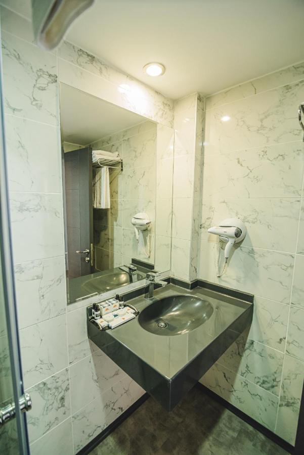Uptown Bueyuek Anadolu Girne Hotel Екстериор снимка