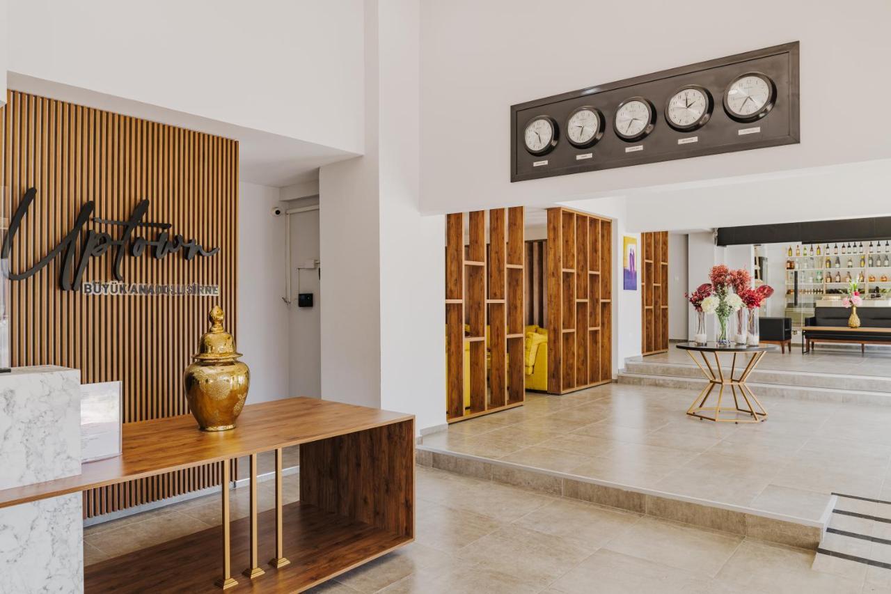 Uptown Bueyuek Anadolu Girne Hotel Екстериор снимка