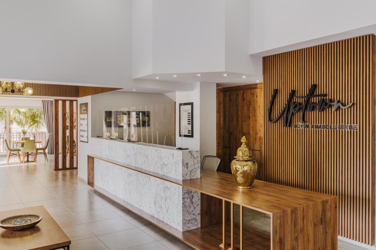 Uptown Bueyuek Anadolu Girne Hotel Екстериор снимка