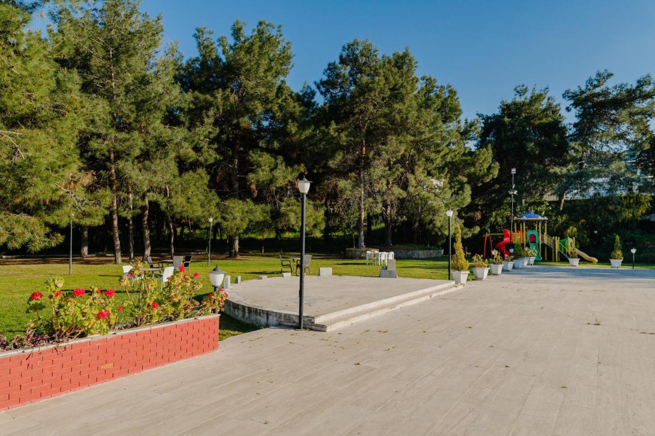 Uptown Bueyuek Anadolu Girne Hotel Екстериор снимка