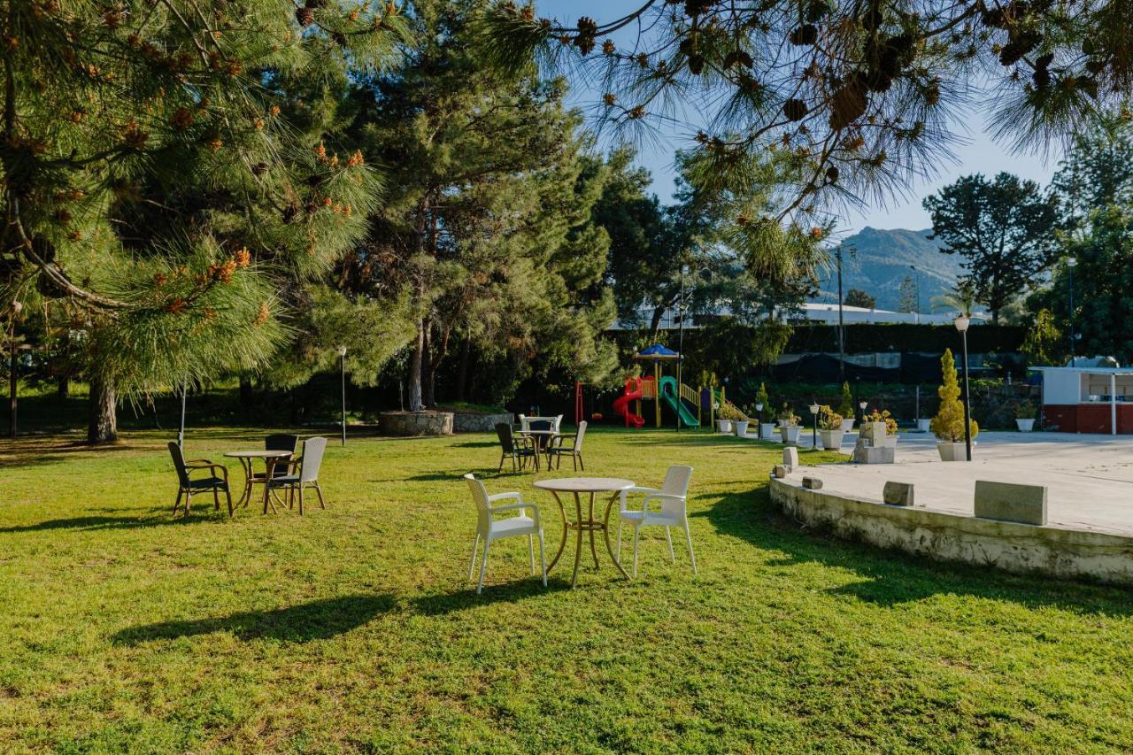 Uptown Bueyuek Anadolu Girne Hotel Екстериор снимка