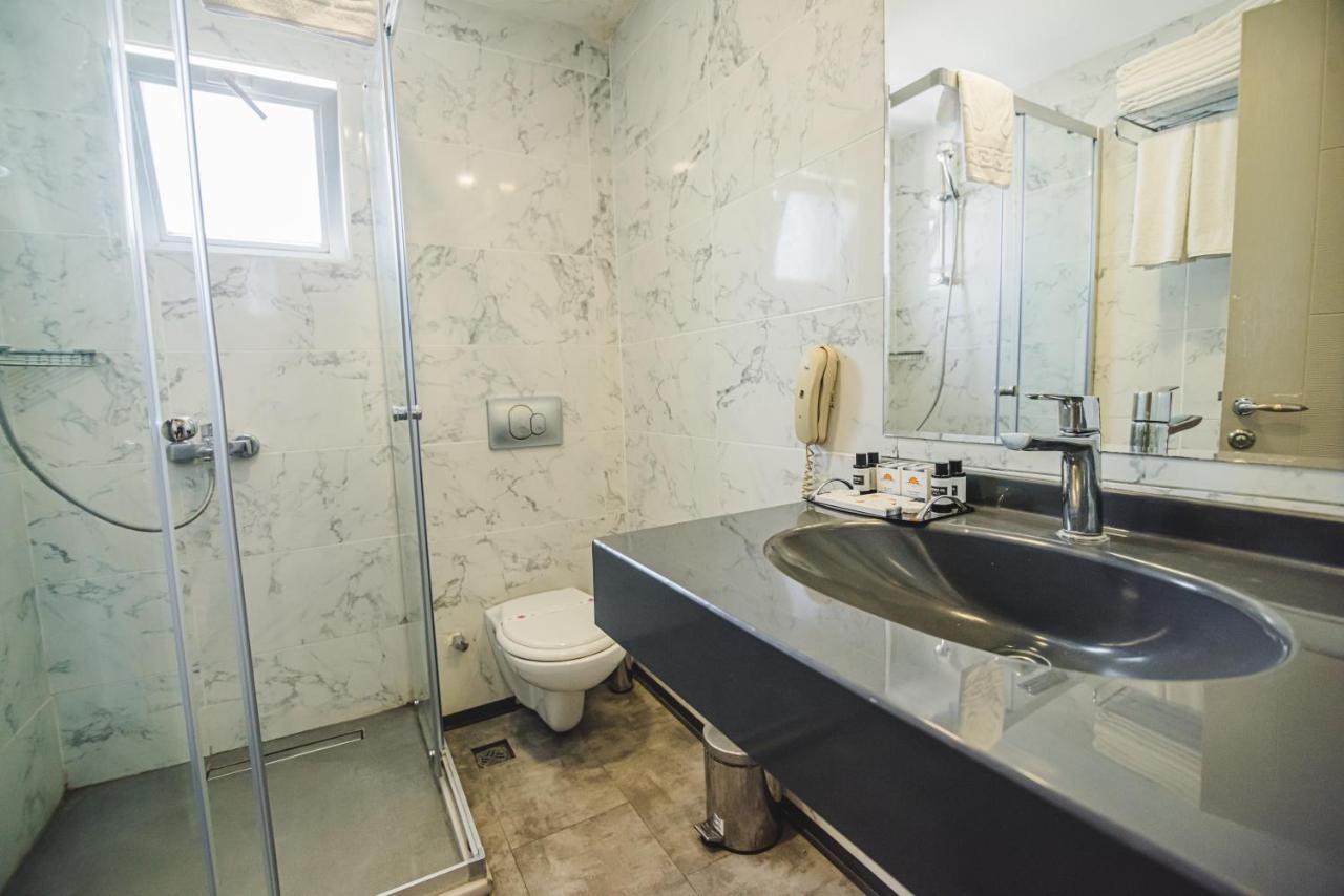 Uptown Bueyuek Anadolu Girne Hotel Екстериор снимка