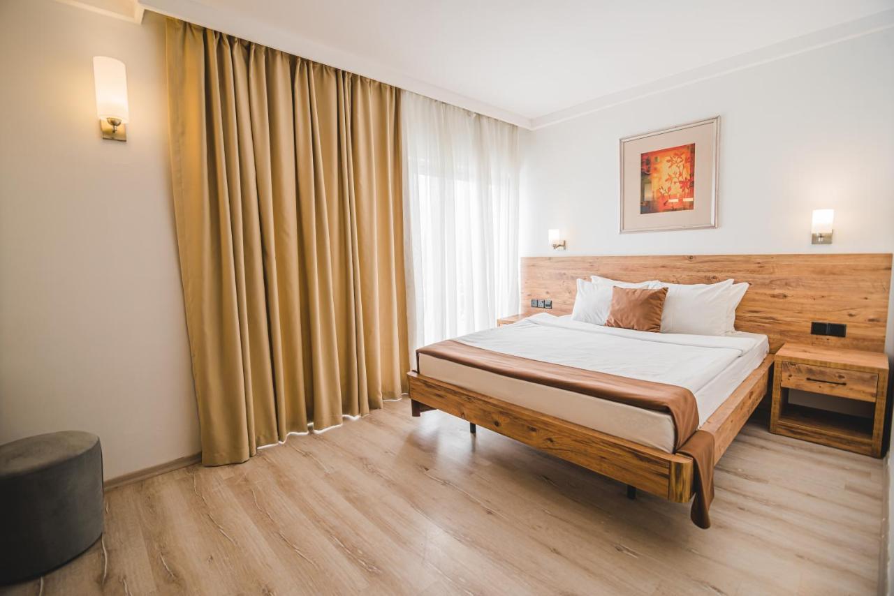 Uptown Bueyuek Anadolu Girne Hotel Екстериор снимка
