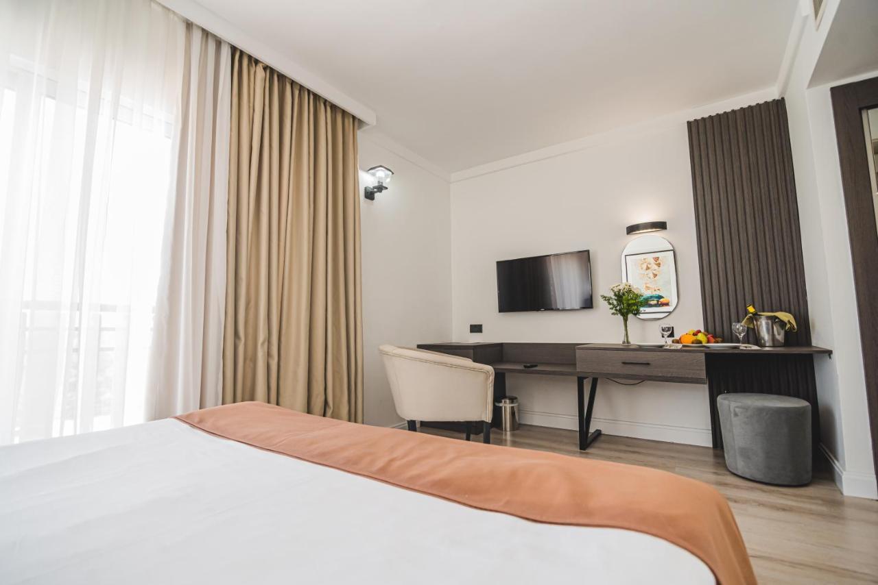 Uptown Bueyuek Anadolu Girne Hotel Екстериор снимка