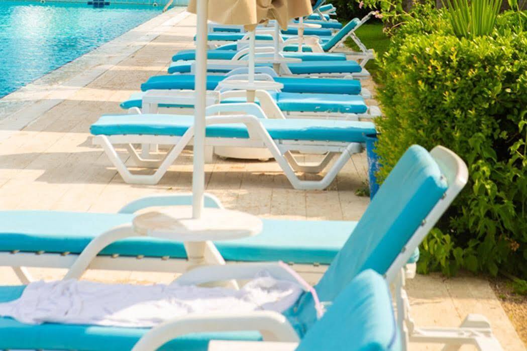 Uptown Bueyuek Anadolu Girne Hotel Екстериор снимка